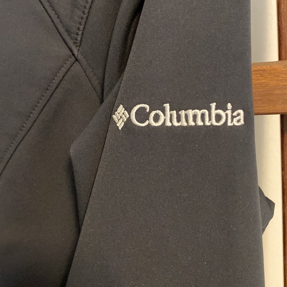 Columbia Shell Jacket - Picture 4 of 9
